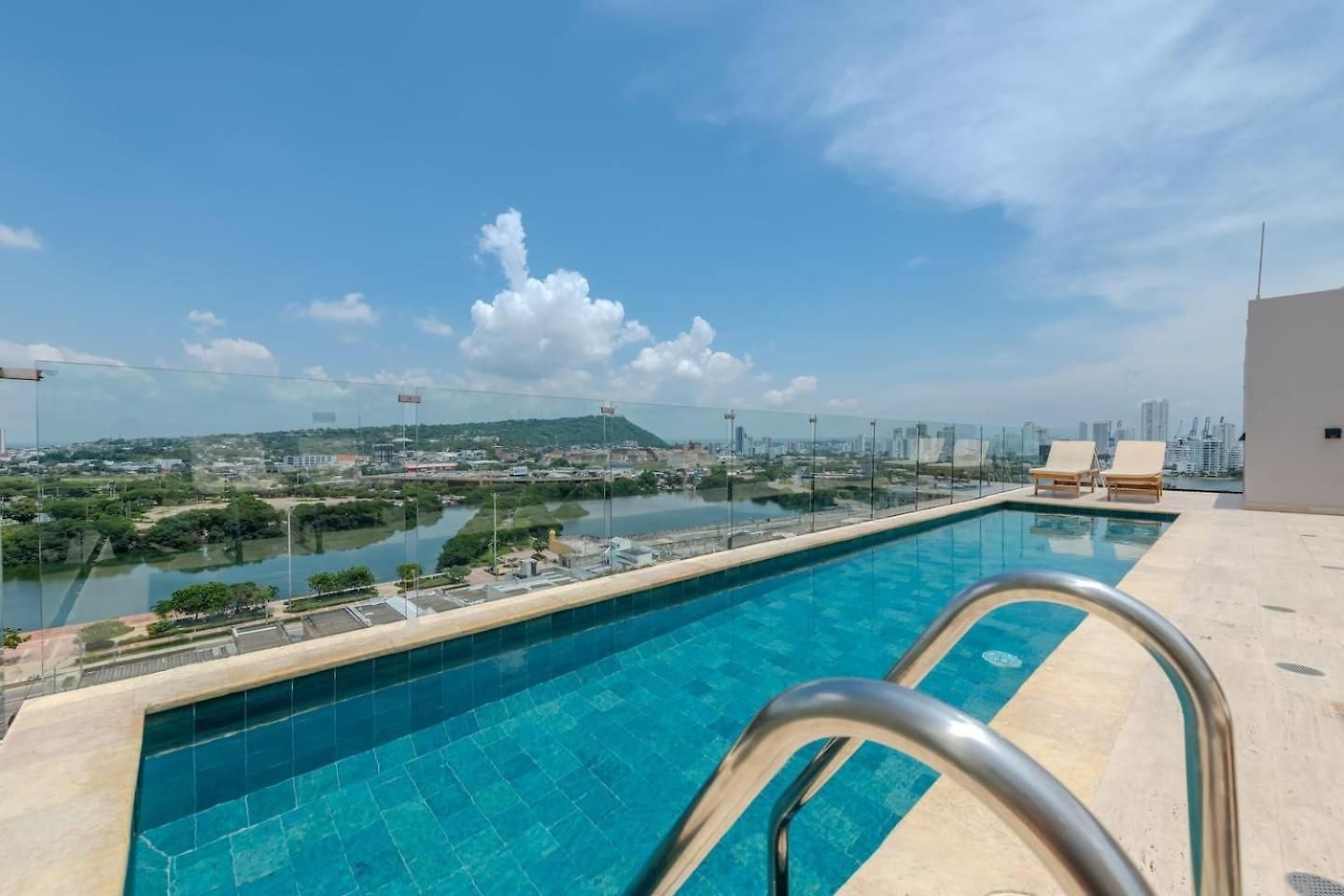 Skyline Loft - Rooftop Pool - Old Cartagena