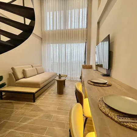 Apartamento Skyline Loft - Rooftop Pool - Old *