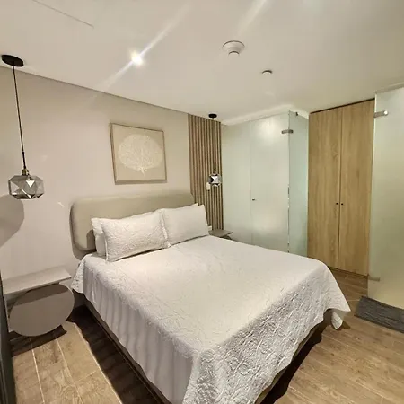 Skyline Loft - Rooftop Pool - Old Apartamento *