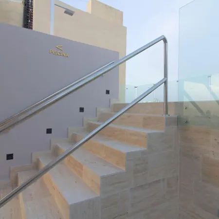 Skyline Loft - Rooftop Pool - Old Apartment *